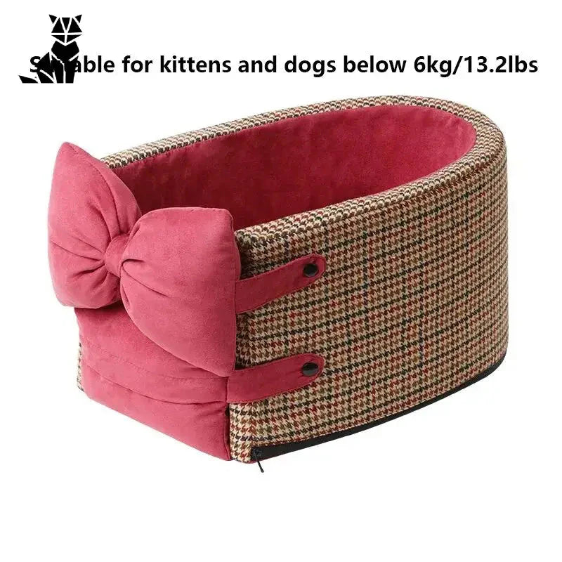 Siège auto Ultimate Comfort pour chien : Lit rose pour chien avec noeud, assurant le luxe ultime pour les animaux de compagnie